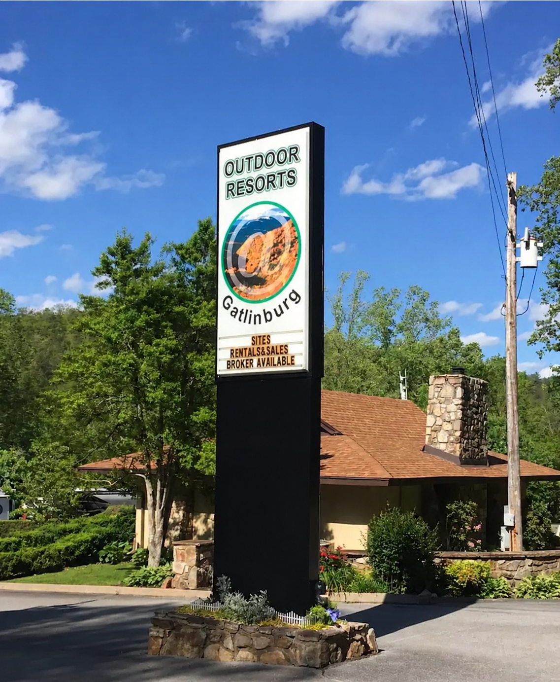 Outdoor Resorts Gatlinburg entrance sign on East Parkway